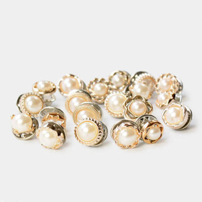 4 Patterns Brooches Imitation Pearl Brooch Brooch Pins Women Fashion Jewelry Pearl Button Brooch Clothes Accessory Fashion Brooches Imitation Pearl Pins 4 Patterns Brooches Womens Fashion Brooch Pearl Jewelry Accessory