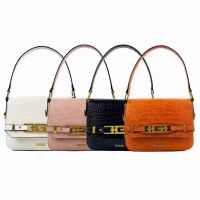 GUESS Simple and versatile new solid color crocodile pattern tofu bag small square bag one-shoulder Messenger bag