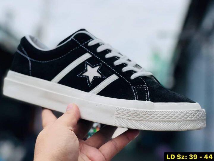 รองเท้าผ้าใบconverseถ่ายจากสินค้าจริงรับประกันตรงปก100-กรณีสินค้าไม่ตรงปกหรือชำรุดเสียหายจากทางร้านสามารถแจ้งเปลี่ยนคืนได้