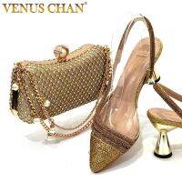 Venus Chan ปลายแหลมรองเท้างานแต่งงานสีทอง2023สำหรับผู้หญิงรองเท้าส้นสูงติดพลอยเทียมรองเท้าและกระเป๋า