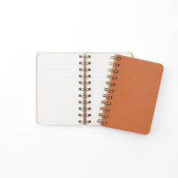 labrador Notebook circle S (lined) offset สมุดโน๊ตแบบห่วง A6 (มีเส้น) LAP027