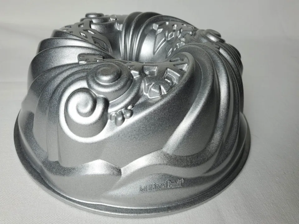 Nordic Ware Let It Snow Bundt Pan - 20505093