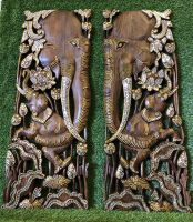 แผ่นไม้สักแกะสลักลายช้างแม่ลูกในบึงบัวเดินเส้นติดกระจกสีเงินหรูหรา Teak wood carved ขนาด 35 ซม.x 90 ซม. งานหัตถกรรม ช่างบ้านถวาย