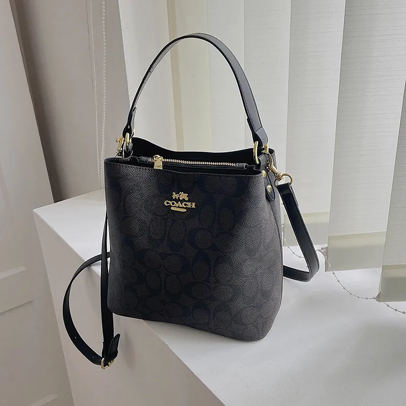 Wu Ying【Premium Quality】2023 New LV Sling Bag Handbag for Women