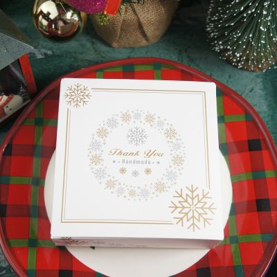 ทองเศษไม้เกล็ดหิมะคริสต์มาสออกแบบ10ชิ้นกล่องกระดาษลูกอมคุกกี้ช็อคโกแลต M Acaroon พรรค DIY บรรจุภัณฑ์ของขวัญ
