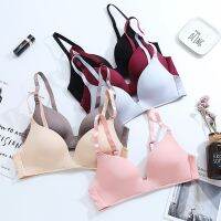 Minnie Bra [มันวาว น้ําหนักเบา หนาเล็กน้อย บราไร้สาย-7 สี หนา 1 ซม.] ดันทรง ลึก V หน้าอกใหญ่ ดันทรง รองรับ ระบายอากาศ สบาย ชุดชั้นใน น้ําหนักเบา ชุดชั้นในสีพื้น