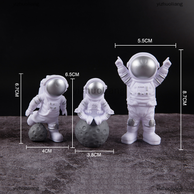 yizhuoliang 3pcs astronaut figurines ประติมากรรมพลาสติกที่ทันสมัย Home Decor เครื่องประดับประดับตาราง cosmonaut รูปบ้านตกแต่ง