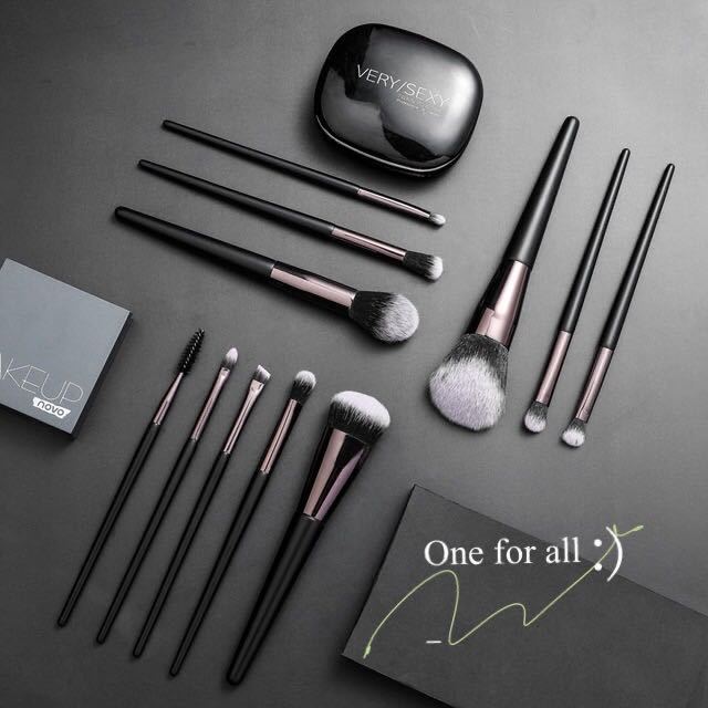 พร้อมส่ง-แปรงแต่งหน้า-brush-set-เซต11ชิ้น-แปรงปัดแก้ม-แปรงไฮไลท์-แปลงแต่งหน้า-make-up-brush-fancy-h06-สีแปรงคลาสสิคมากๆ