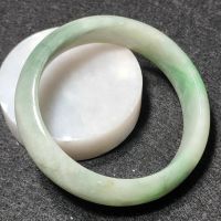 (J80) กำไลหยก พม่าแท้ Jadeite Type A 100% ไซส์ 58.3 mm. หยกสีธรรมชาติ ไม่ผ่านการปรับปรุงใดๆทั้งสิ้น