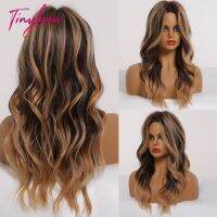 【CW】 TINY Synthetic Mid length Wavy Middle Part Wigs Ombre Honey Woman Resistant