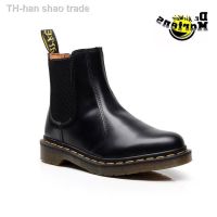 【รองเท้าผู้ชาย】 รองเท้าบูท Dr. Martens Air Wair 2976 รองเท้าบู๊ตเชลซีรองเท้าบูทมาร์ตินหนังชั้นสูง Crusty Couple Models Shoes