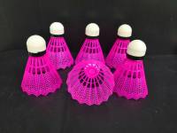 ลูกแบดมินตันพลาสติก BADMINTON SHUTTLECOCK สีขาว  1 ชุดบรรจุ 6 ชิ้น