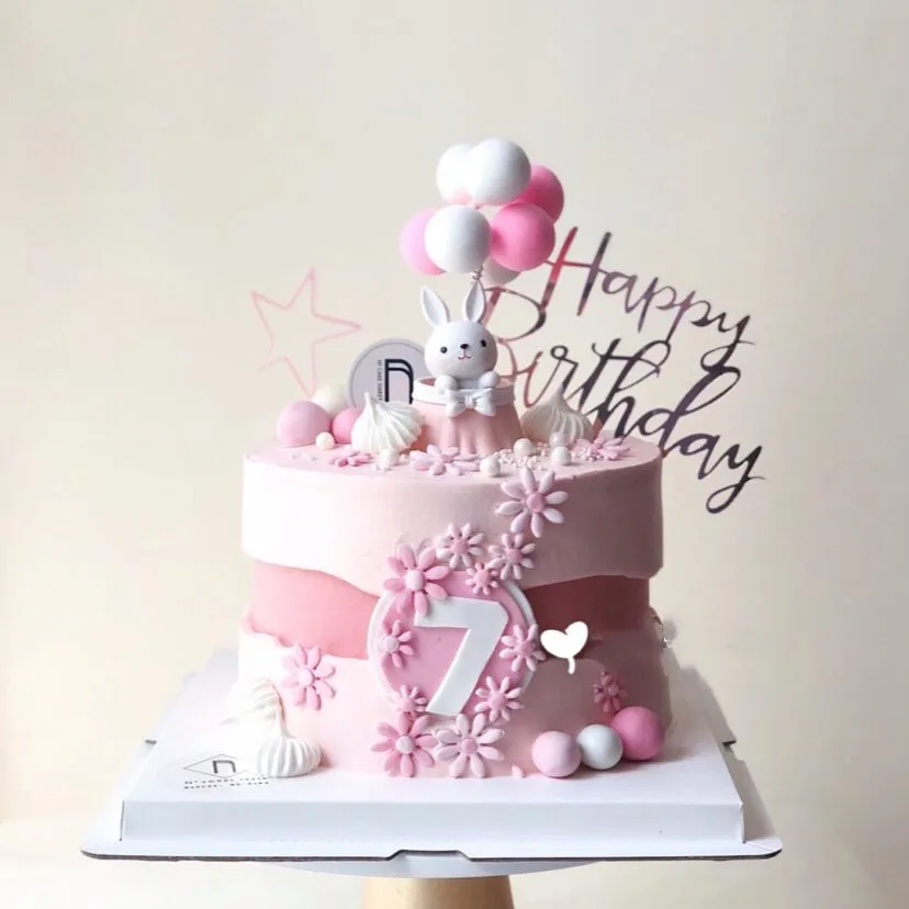 Beatrix Potter™ Flopsy Bunny Resin Cake Topper Luxury Boxed – Creative  Party Ltd