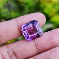 พลอยอเมทิสต์ 12.17 กะรัต (Natural Amethyst ) รูปร่างสี่เหลี่ยมตัดมุม สีม่วง มีเสน่ห์ มีประกายไฟวิบวับ ไม่มีการทำสีเพิ่ม เป็นพลอยแท้ธรรมชาติ