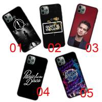 DB-361 Panic At The Disco Black ซิลิโคน เคสโทรศัพท์ ปก หรับ iPhone G31 Moto G41 G22 G42 13 14 G51 G52 12 G1000 G71 Max Plus Mini Pro