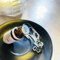 Essential oil bottle opener stainless steel is durable and shiny multi-purpose gadgets can open all kinds of bead artifacts