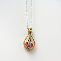 Ruby Diamond Pendants จี้สร้อยคอเพชรทับทิม ทับทิมแท้สีแดงอมชมพูธรรมชาติ ประดับด้วยเพชรแท้ ตัวเรือนเป็นทอง18k (ราคาไม่รวมค่าสร้อยค่ะ)