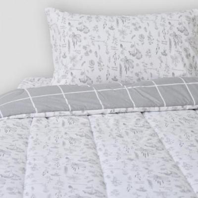 BARI เบสิโค ชุดผ้าปูที่นอน รุ่น T4 ลายดอกไม้ สีขาว ขนาด 3.5 ฟุต 3 ชิ้น