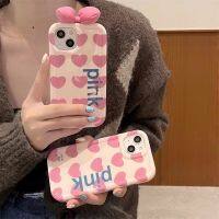 ins เกาหลีรุ่นสีชมพูหัวใจสาวกรณีโทรศัพท์สำหรับ iPhone13 เคสโทรศัพท์หัวใจเต็มรูปแบบสำหรับ iPhone14PRO MAX เคสโทรศัพท์สเตอริโอสีชมพูสำหรับ iPhone11 เคสโทรศัพท์น่ารักสำหรับ iPhone12 เคสโทรศัพท์ Bowknot ด้านบนสำหรับ iPhone14