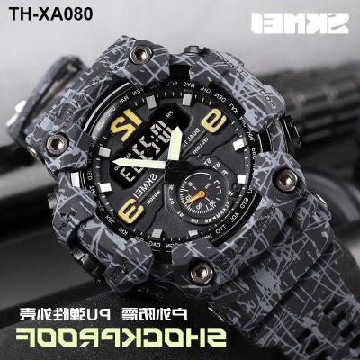 beautiful cool dazzle and outdoor sports watches big dial multi-functional waterproof electronic
