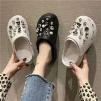 Diamond with high hole hole shoes female ins summer popular logo wear fashion web celebrity home with indoor outside sponge beach shoes