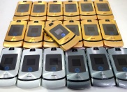 Điện thoại người già Motorola V3i nắp gập giá rẻ kèm pin sạc