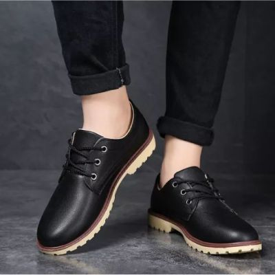 รองเท้าผู้ชายรองเท้าหนังลำลองสำหรับผู้ชายในครัวกันน้ำกันลื่นสวมใ รองเท้าเชฟรองเท้าบูทกันฝนแบบตัดต่ำรุ่นเกาหลีของรองเท้าธุรกิจอังกฤษ