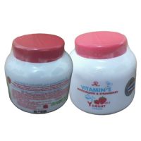 AR Vitamin E moisturising &amp; strawberry yogurt เออาร์ วิตามินอี สูตรสตรอเบอร์รี่ โยเกิร์ต 200g