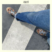 MarchShoes Bolt Sandals รองเท้าแตะกากเพชร รูปสายฟ้า แบบสวม ตกแต่งด้วยขอบหนัง มีพื้นยางกันลื่น