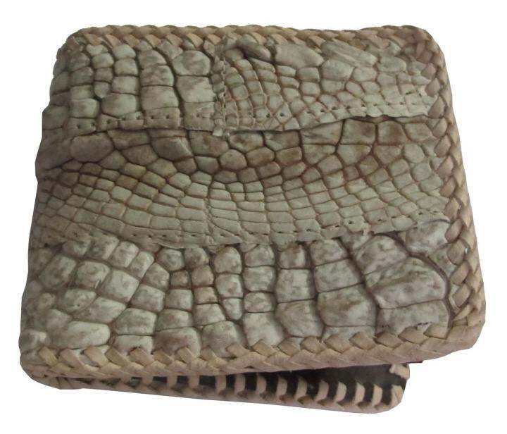 wallet-crocodile-สวยงาม-ทนทาน-กระเป๋าหนังเป็นหนังจรเข้แท้100-ทนทานใช้คุ้มค่า-หนังต่อเย็บขอบ-สีขาวสดใส่