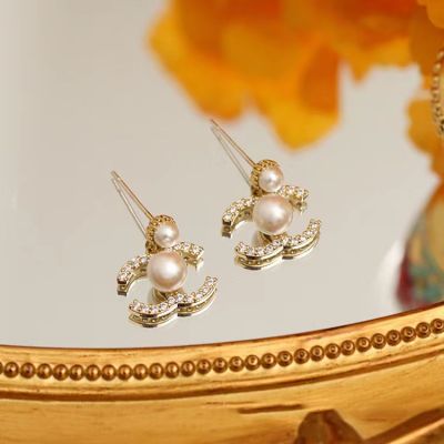 Fashion earrings ต่างหูเงินแท้ 925 ต่างหู CC สีเงิน / สีทอง (พร้อมกล่อง)