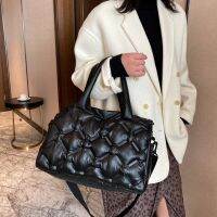 Vintage Winter Light High Capacity Ladies Handbags Winter Shoulder Crossbody Bags for 2021 Women Branded Bags Cross Body Bag