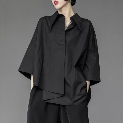 เสื้อยืดผ้าฝ้ายสำหรับผู้หญิง QWEEK เสื้อผู้หญิงสไตล์ฮาราจูกุญี่ปุ่นสีดำสีขาวเสื้อเชิ้ตหลวมติดกระดุมเสื้อฤดูร้อนแฟชั่นลำลอง