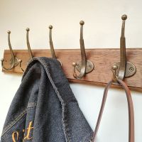 Simple Retro Wall-Mounted Row Hooks Hangers Hat Coat Hooks Wall Shelf Storage Organizer Key Holder Free Shipping Items Shelves Picture Hangers Hooks