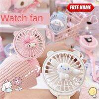Freehome?ใหม่✨Sanrio นาฬิกาข้อมือซิลิโคนแบบมือถือขนาดเล็ก,ที่ชาร์จ Usb สายรัดข้อมือเงียบแบบพกพาพัดลมไฟฟ้าน่ารัก Kuromi Mylody รถเข็นเด็กทารกโต๊ะทำงาน