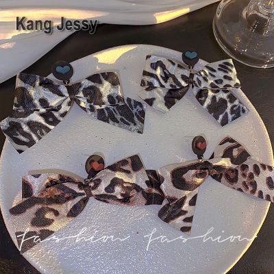 Kang Jessy 925 ต่างหูกำมะหยี่พิมพ์ลายเสือดาวแบบเรียบง่ายสำหรับฤดูใบไม้ร่วงและฤดูหนาว