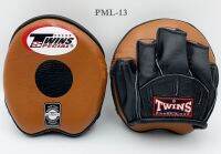 Twins Special mini Focus mitts punching PML-13 Brown Black Genuine Leather for Trainer Muay Thai MMA K1 เป้ามือทวินส์ สเปเชี่ยล ทรงโค้งเล็ก สีน้ำตาล ดำ สำหรับเทรนเนอร์ ฝึกซ้อม