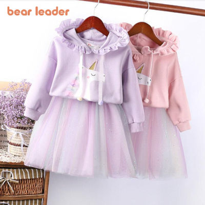 Bear Leader 2023ชุดเสื้อผ้าลำลองสำหรับเด็กผู้หญิงเสื้อฮู้ดม้าโพนี่การ์ตูนใบไม้ร่วงใบไม้ผลิ + กระโปรงตาข่ายสีรุ้งชุดสองชิ้น