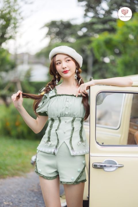 garden-gingham-set-เซ็ตกางเกงสีเขียวที่สาวๆถามหากันมากที่สุด-ลุคนี้อินเตอร์มาก-น่ารักสุด-ตรีมเขียวนี้ฉันต้องปังที่สุด