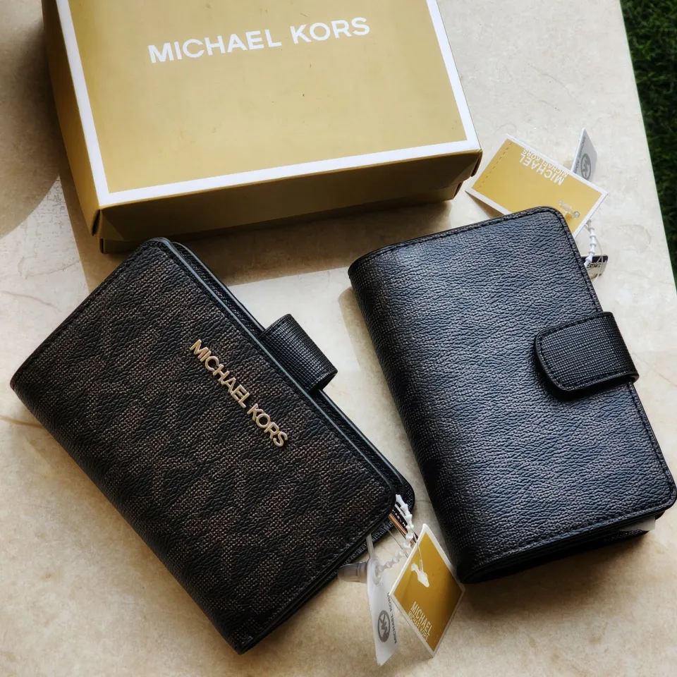 Authentic Michael Kors Jet Set Travel Signature Large MK Letters Medium  Bifold Zip Coin Wallet - Vanilla