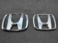 LOGO HONDA( แพ็คคู่ราคาพิเศษ) โลโก้ฮอนด้าหน้ากระจัง HONDA CITY ปี 2012-2013 ขนาด 12.3x10 cm.+ โลโก้ฝากระโปรงหลัง HONDA CITY ปี2012-2013 ขนาด 9.2x7.5 cm.(หลังโค้ง)