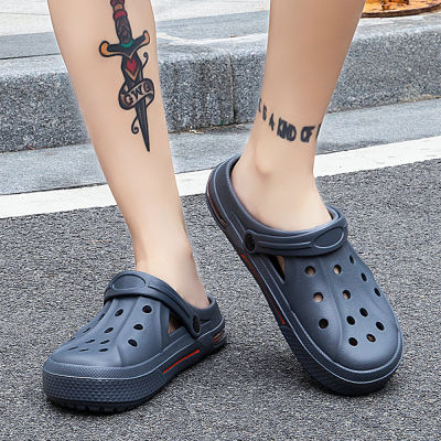 Airavata 2021 New Sandals Hole Shoes Couple Clogs Slippers Summer Mens Womens Beach Flat Hollow Out Smiling Face Buckle
