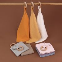 【CC】 Baby Bibs Cotton With Teether Newborn Soft Burp Cloths Soothe Appease