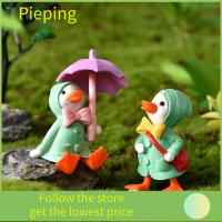 PIEPING 1PC ของตกแต่งบ้าน สุ่ม เครื่องประดับ สวน เดสก์ท็อป การจัดสวนขนาดเล็ก ร่ม ตุ๊กตาเป็ดเสื้อกันฝน จิ๋ว