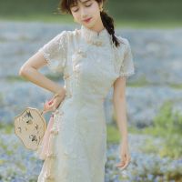 Real Shot Retro ปรับปรุง Cheongsam ชุดเย็บปักถักร้อยสามมิติ