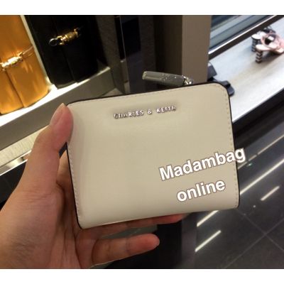 Charles Keith Mini Top Zip Small Wallet  กระเป๋าสตางค์ใบสั้น