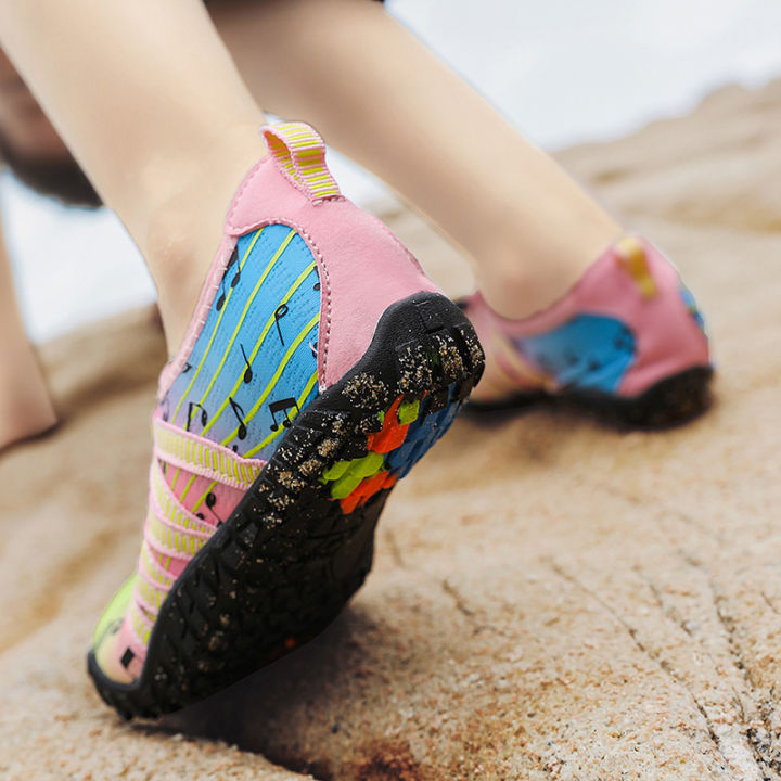 รองเท้ากีฬากลางแจ้งสำหรับเด็กรองเท้าลุยน้ำลุยแม่น้ำแห้งเร็วสำหรับเด็กชายหาดโต้คลื่นว่ายน้ำ