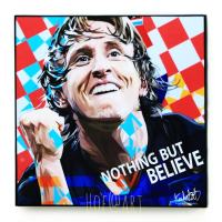 Luka Modric ลูก้า โมดริช โครเอเชีย Croatia เรอัลมาดริด Real Madrid รูปภาพ​ติด​ผนัง​ pop art พร้อมกรอบและที่แขวน ฟุตบอล​ กรอบรูป​​ รูปภาพ​