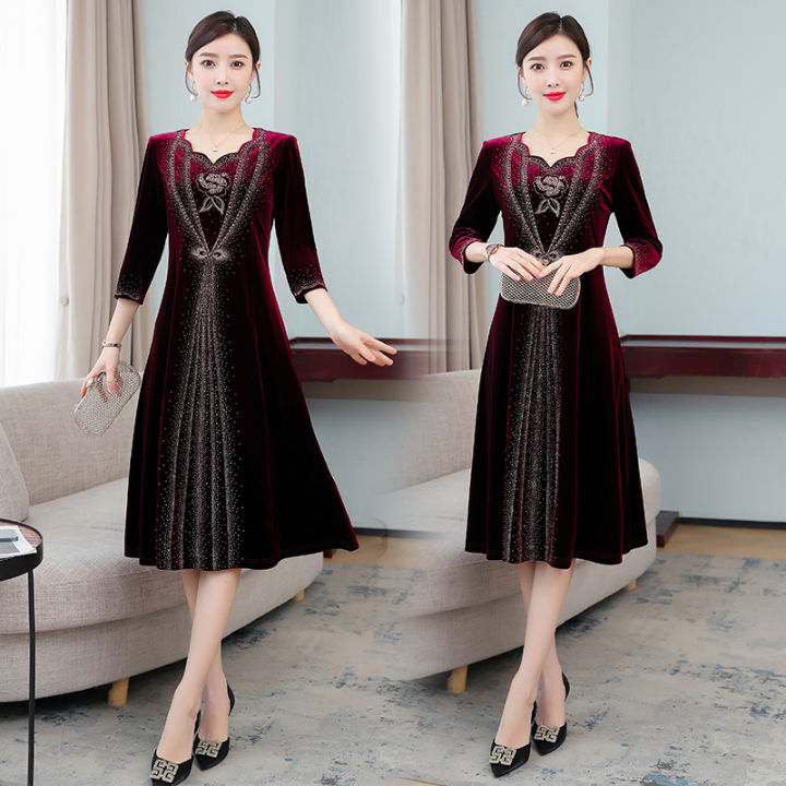 Váy Nhung Vàng Cho Nữ Trung Niên Cao Cấp Khí Chất Mùa Thu 2024 Váy ...