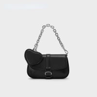 CHARLES and KEITH CK2-80781791 กระเป๋าสตรีรักกระเป๋าโทรศัพท์มือถือกระเป๋ารักแร้